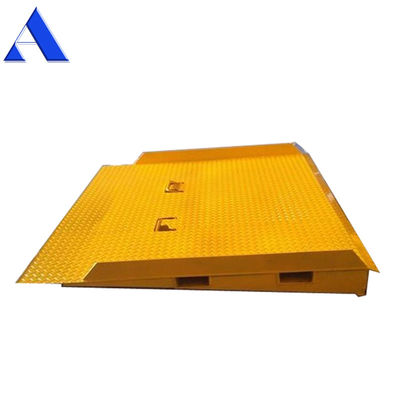 Μέγεθος τραπεζιού 2000x2200mm Ζυγισμένο και ανοξείδωτο χάλυβα Κινητή ράμπα αποβάθρας φόρτωσης για ανελκυστήρα
