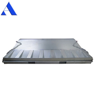Μέγεθος τραπεζιού 2000x2200mm Ζυγισμένο και ανοξείδωτο χάλυβα Κινητή ράμπα αποβάθρας φόρτωσης για ανελκυστήρα