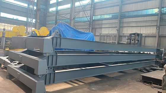 Κατάσταση 42 τόνων ωφέλιμο φορτίο 40ft Shipping Container Spreader ημιαυτόματες δομές ανύψωσης με διάμετρο σλίγκαν 12118 x 2438 mm